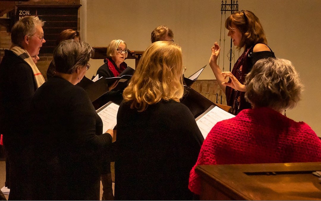Vrouwenkoor zong bij kerstzangdienst in Dionysiuskerk