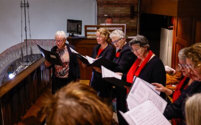 Vrouwenkoor zong tijdens kerstzangdienst Wilhelmina